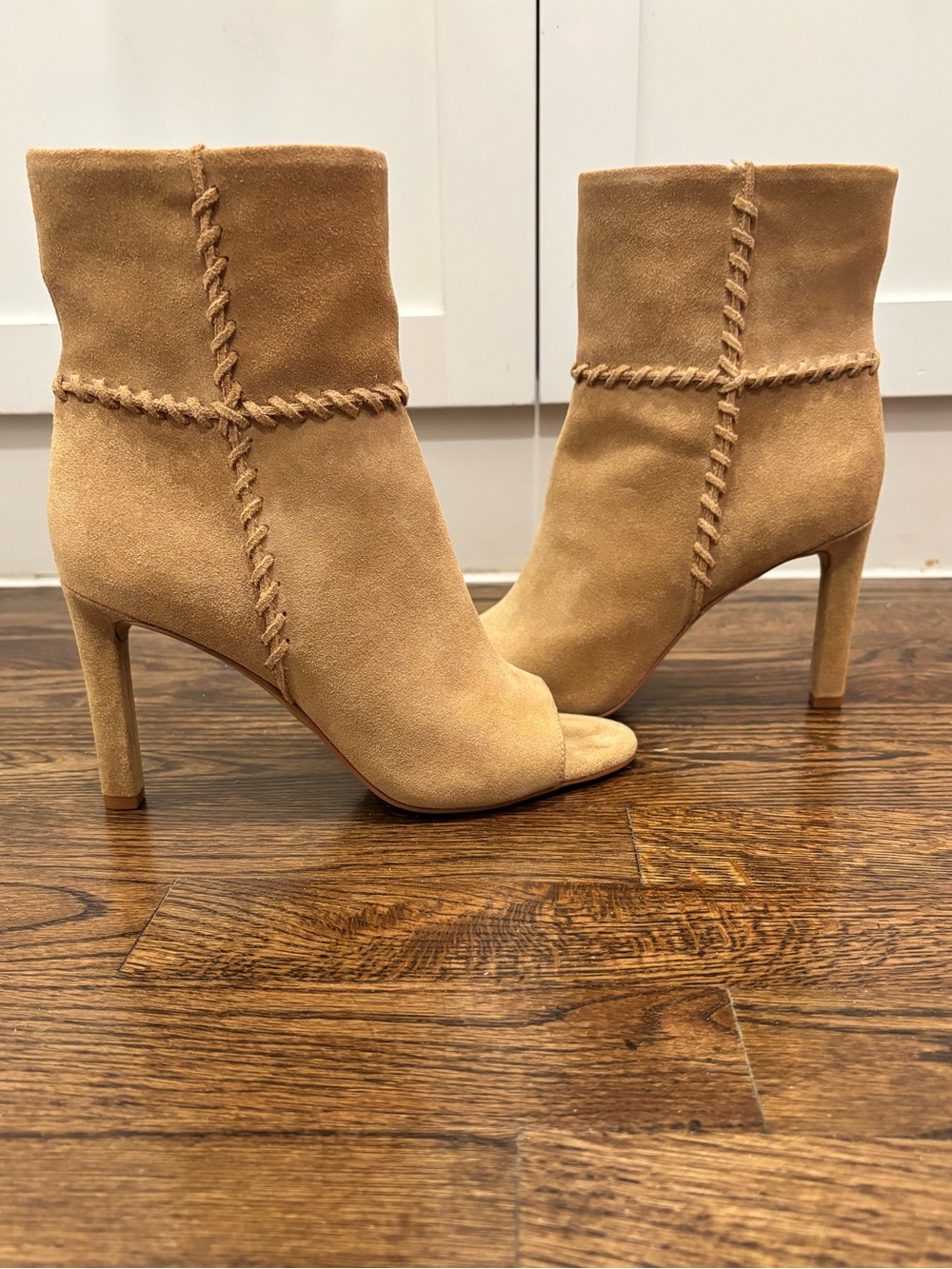 Vince Camuto | Camel Suede Ankle Boots | Size 7.5